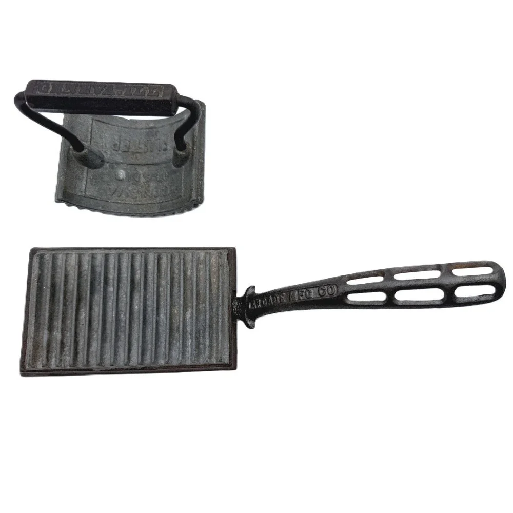 Antique Geneva Hand Fluter Rocker Iron w/ Arcade Lift Handle & 1866 Heater Plate